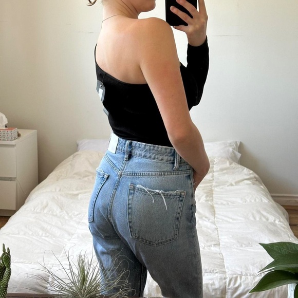 Black one shoulder bodysuit - Picture 6 of 8